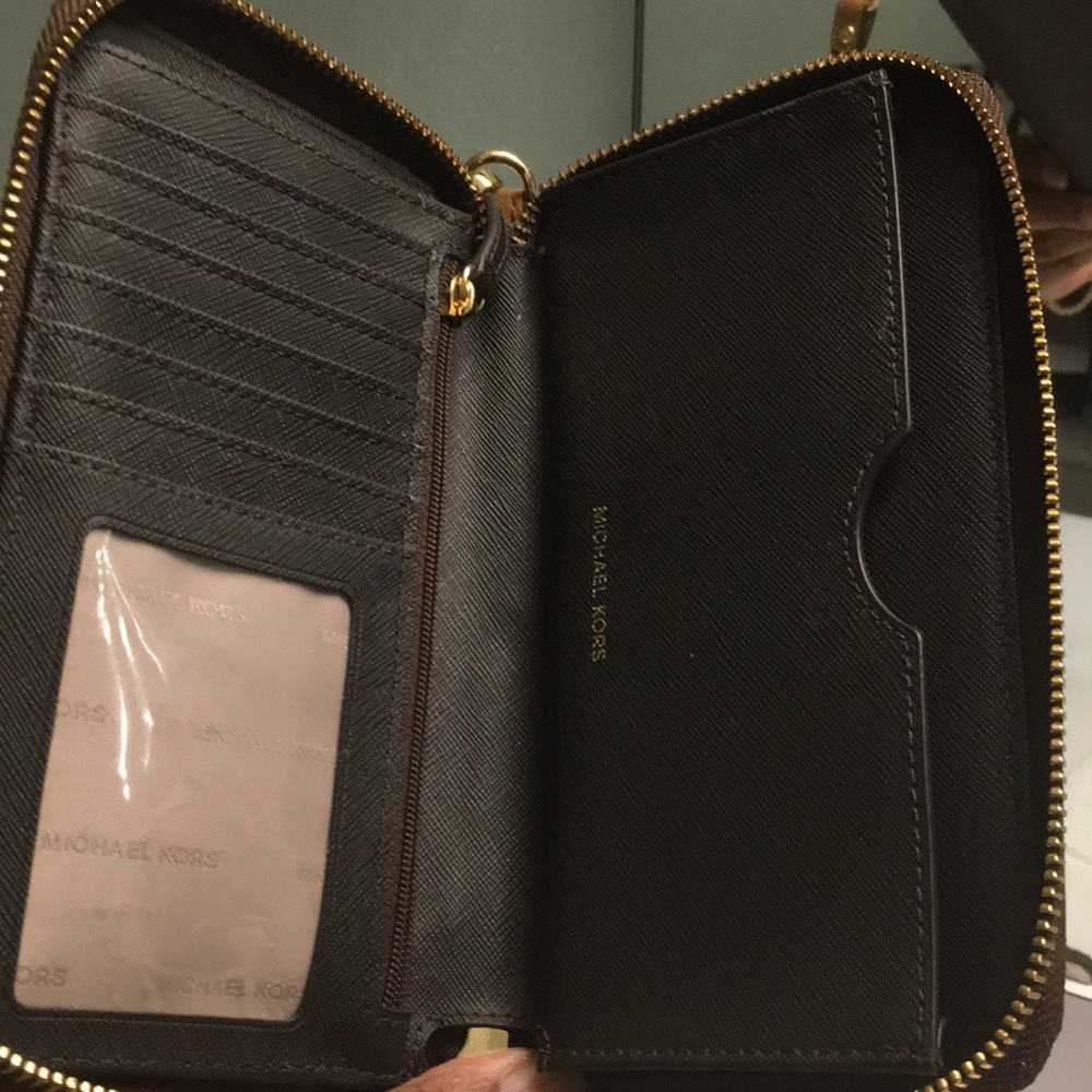 Michael Kors wallet - Picture 3 of 4
